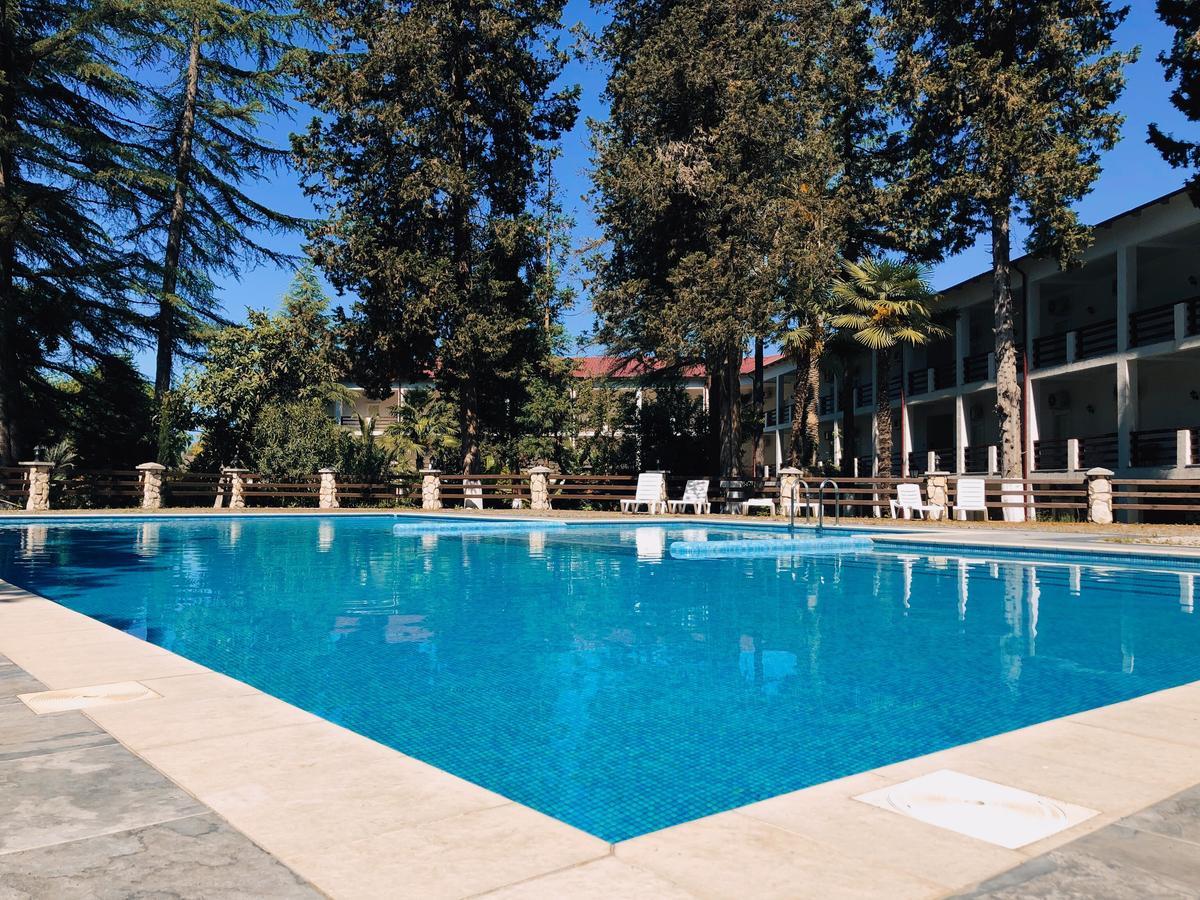 Heliopark Gora Bagrata Hotel Soechoemi Buitenkant foto