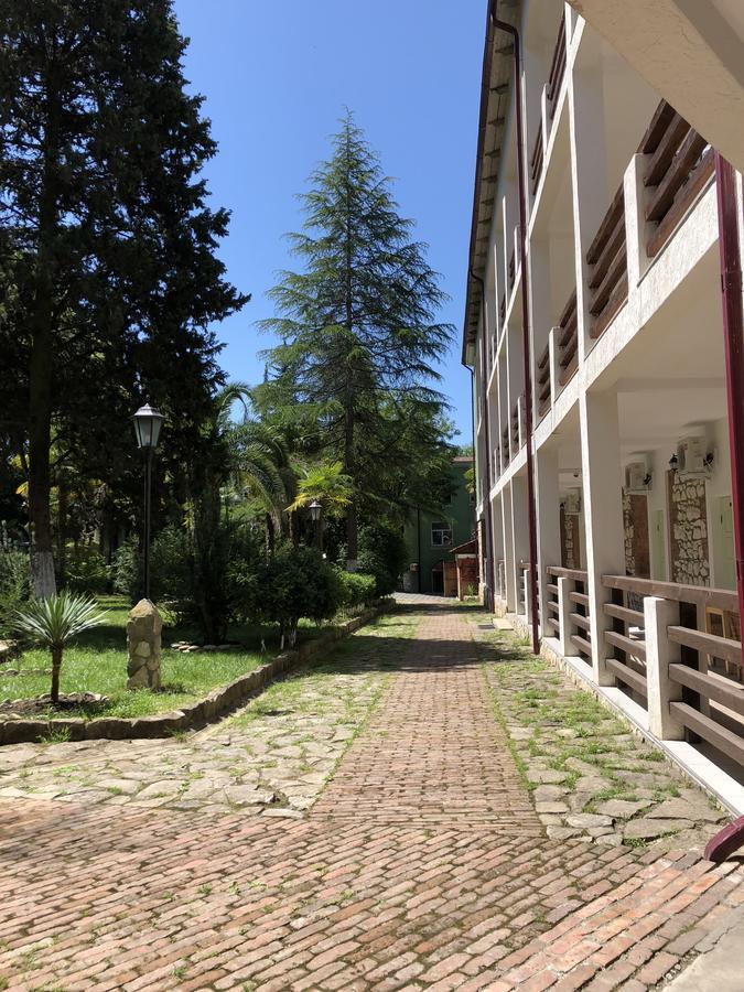 Heliopark Gora Bagrata Hotel Soechoemi Buitenkant foto