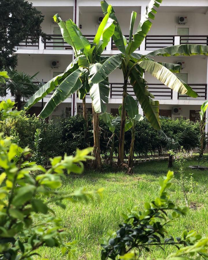 Heliopark Gora Bagrata Hotel Soechoemi Buitenkant foto